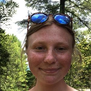 Meet your Posher, Tia